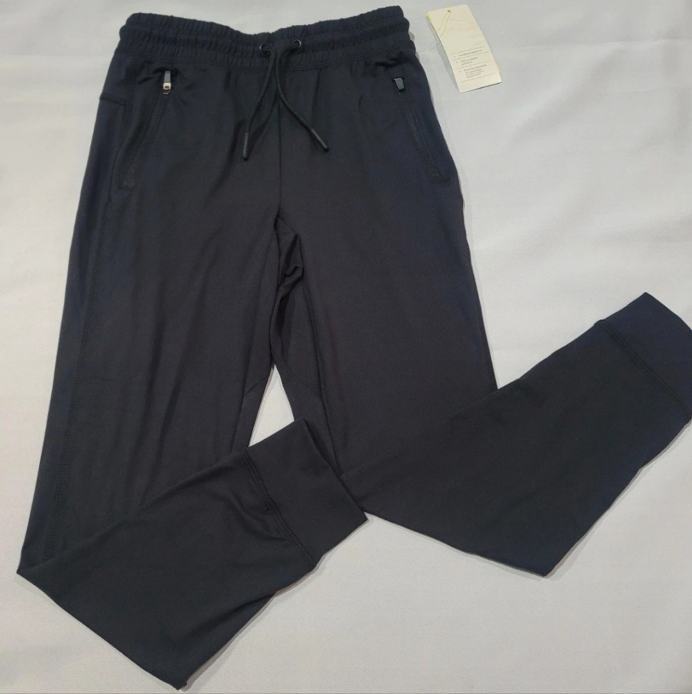 Boys Size S (6/7) Black Joggers – All in Motion Soft Athletic Gym Sweatpants